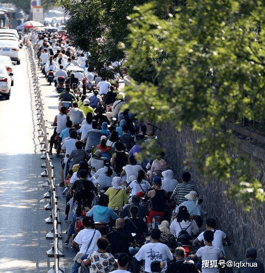 不要“甩锅”电动车，拥堵问题不是电动车造成的，禁摩限电不可取 (图1)